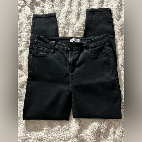 Thread & Others Women's Jeans - Picture 2 of 3